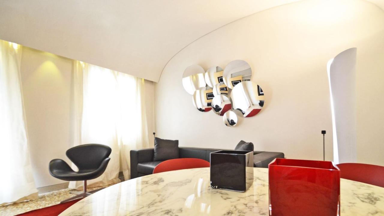 Ai Bareteri Luxury Canal View Venice Exterior photo